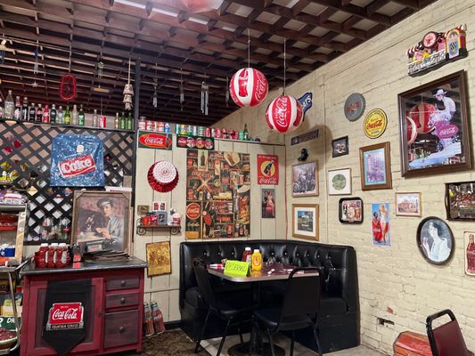 Annie's Cafe by null