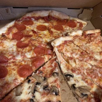 Bella Rosa Pizza - Mushroom pizza, pepperoni pizza and plain slice. Sausage pepper pizza was good too. - Pizza Near Me - Yonkers, New York