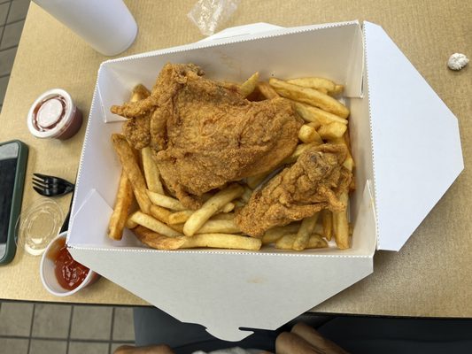 1930 CLASSIC KITCHEN - Updated December 2024 - 1930 N 77th St, Kansas ...