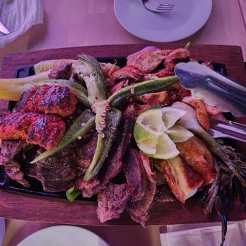Jardin Restaurant - Parrillada was very tasty - Latin American Near Me - Berwyn, Illinois