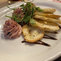 Bull And Butcher - Liver pate and Melba toast