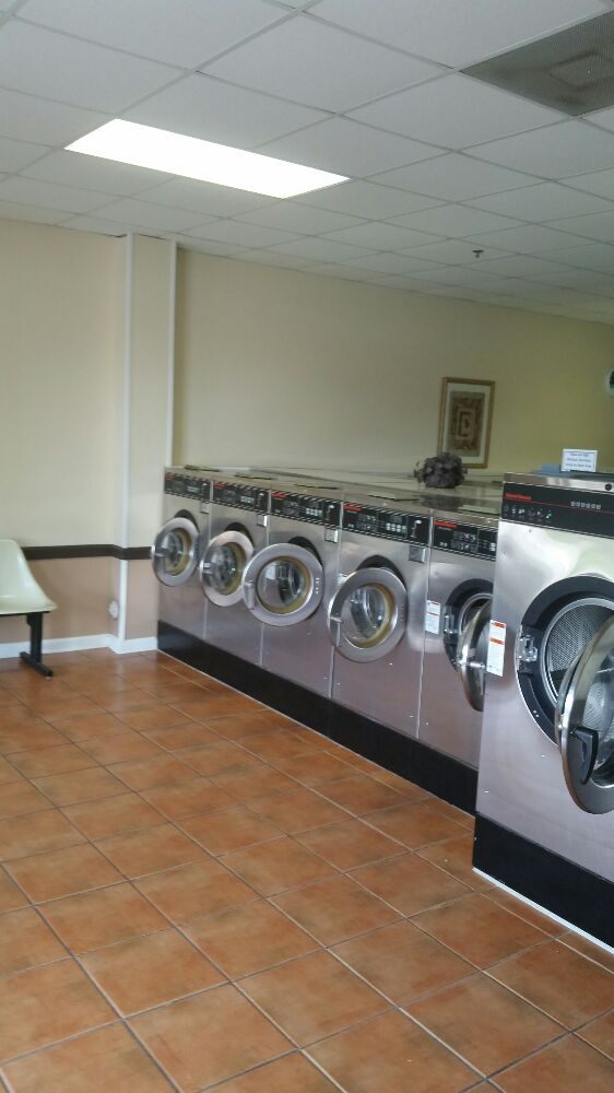 AAA NORTH SIDE LAUNDROMAT & DRY CLEANERS Updated August 2024 11