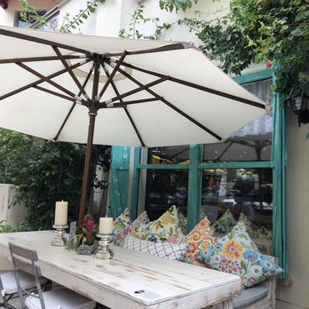 Call Me Gaby - Call me Gaby's patio area - Italian Near Me - Miami Beach, Florida