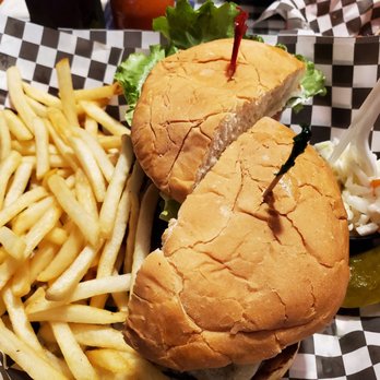 Brickyard Lounge and Grill - Super burger - Sports Bars Near Me - Daytona Beach, Florida