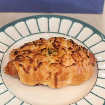 Paris Baguette - Sausage roll - Patisserie/Cake Shop Near Me - Cypress, California Paris Baguette - Sausage roll - Patisserie/Cake Shop Near Me - Cypress, California