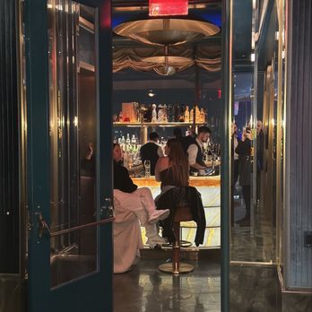 Nubeluz - Entrance - Cocktail Bars Near Me - New York, New York