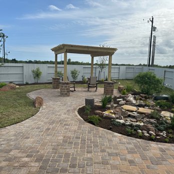 Beck Landscaping - after - Landscaping Near Me - Dickinson, Texas
