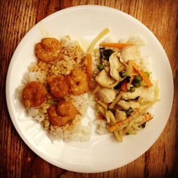 Garlic Shrimp (Left) and Green Curry Chicken (Right)
