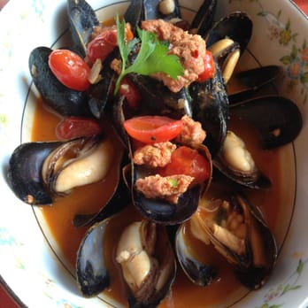 Poesia - Mussels with spicy sausage in a tomato broth - Italian Near Me - San Francisco, California Poesia - Mussels with spicy sausage in a tomato broth - Italian Near Me - San Francisco, California