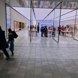 Apple Oxmoor