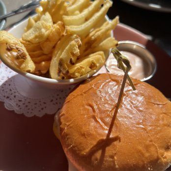Le Buzz Caffe - Ribeye Burger - Coffee & Tea Near Me - Tucson, Arizona