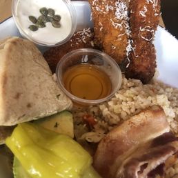 Crispy Chicken Avocado Bacon Pita meal