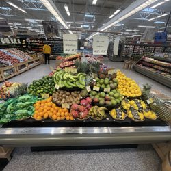 Ingles Markets - Example of their creative displays