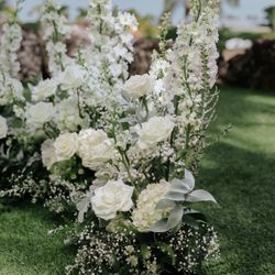 Fujikami Florist - Close up of the wedding background flowers. Absolutely stunning!