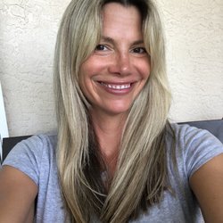 Beauty Edition By Katie - So she gave me some shape around my face, blending in the short bangs I had horribly cut, and she also kept the length. Happy happy.