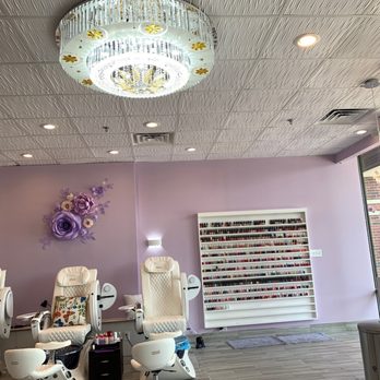 Sanctuary Nail Spa - New modern chairs and huge selection of color (my girl loves that)! - Nail Salons Near Me - Houston, Texas Sanctuary Nail Spa - New modern chairs and huge selection of color (my girl loves that)! - Nail Salons Near Me - Houston, Texas