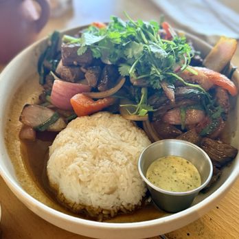 Flama Llama - Lomo Saltado- fresh & hot - Latin American Near Me - San Diego, California