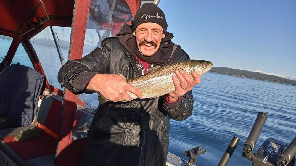 Big Daddy's Guide Service Logo