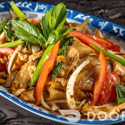 Krata Thai Restaurant - Drunken Noodle Chicken!
