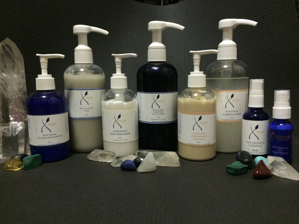 Cheladee's Holistic Skincare Studio Logo