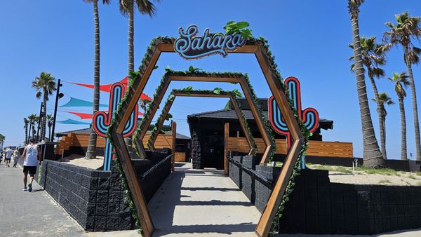 Sahara SandBar and Pizza by null