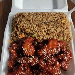 Sesame chicken x fried rice (REALLLL GOOOD)