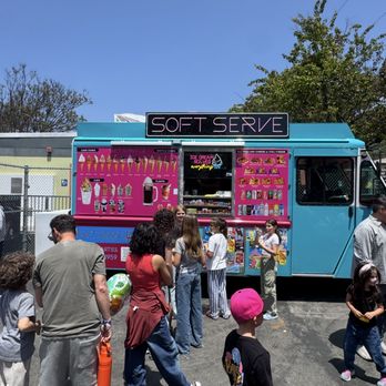 Goodies Truck - Ice Cream & Frozen Yogurt Near Me Goodies Truck - Ice Cream & Frozen Yogurt Near Me