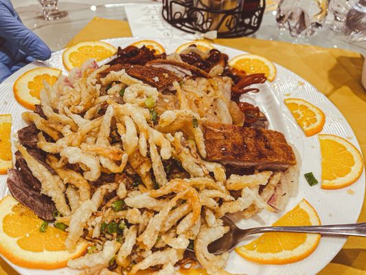 China Gourmet by null