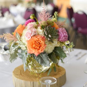 Log House Florist - Lindsay Bess Photography - Florists Near Me - Boone, North Carolina Log House Florist - Lindsay Bess Photography - Florists Near Me - Boone, North Carolina