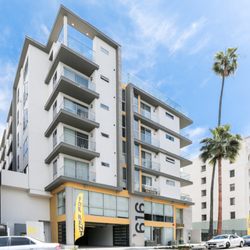616 Kenmore - Building