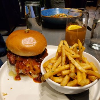 402 eat + drink - Spicy chicken sandwich - American Near Me - Omaha, Nebraska 402 eat + drink - Spicy chicken sandwich - American Near Me - Omaha, Nebraska