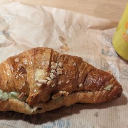 Pistachio croissant