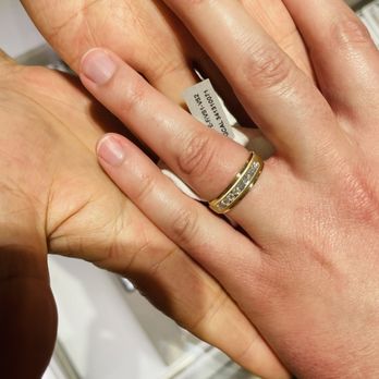 Helzberg Diamonds - Jewelry Near Me - Tampa, Florida Helzberg Diamonds - Jewelry Near Me - Tampa, Florida
