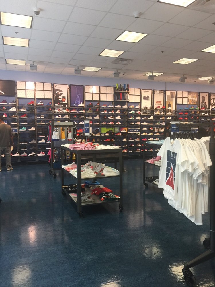 KID’S FOOT LOCKER 2801 Candler Rd, Decatur, GA Yelp