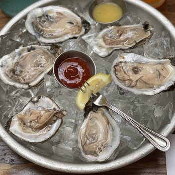 Blackwall Hitch - Rehoboth Beach - Chesapeake Bay oysters - New American Near Me - Rehoboth Beach, Delaware
