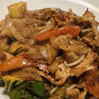Thailicious27 - Drunken Noodles aka Pad Kee Mao-chicken - Thai Near Me - Davenport, Florida Thailicious27 - Drunken Noodles aka Pad Kee Mao-chicken - Thai Near Me - Davenport, Florida