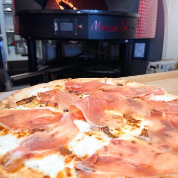 Pizzaiola - Wynwood - Pizza Near Me - Miami, Florida Pizzaiola - Wynwood - Pizza Near Me - Miami, Florida