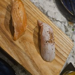 Yakuza Centro - Nigiri salmon and hamachi