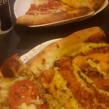 Ian’s Pizza Madison | State Street - Pizza Near Me - Madison, Wisconsin