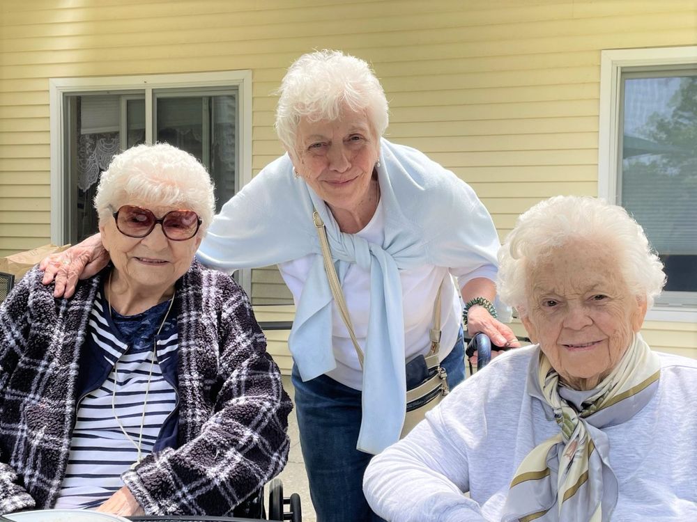 SPRING VILLAGE AT DANBURY Updated September 2024 14 Photos 8 Glen