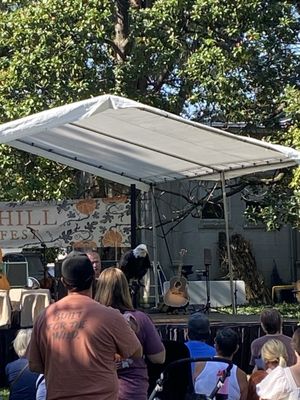 Grave of Colonel Harland Sanders by null