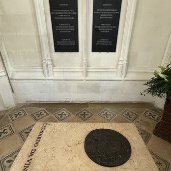 Château d'Amboise - The final resting place of Leonardo da Vinci. - Landmarks & Historical Buildings Near Me