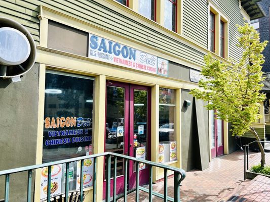 Saigon Deli by null