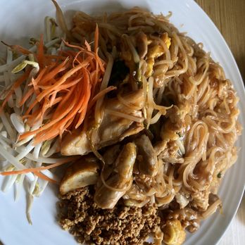 Supa Thai - Chicken Pad Thai - Thai Near Me - Kapolei, Hawaii