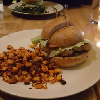 True Food Kitchen - Turkey burger with burnt sweet potato bits :( - Vegetarian Near Me - Pasadena, California