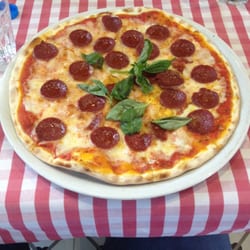 Pizzeria 14 - Pepperoni pizza
