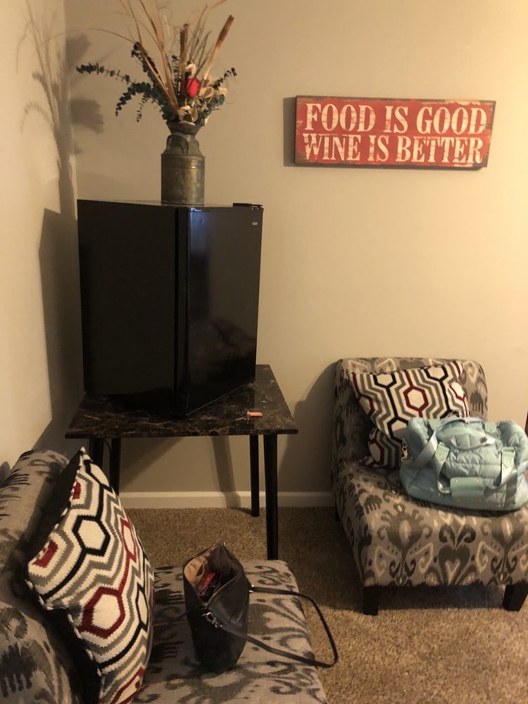 TIN BROOK BED & BREAKFAST Updated October 2024 21 Photos & 10