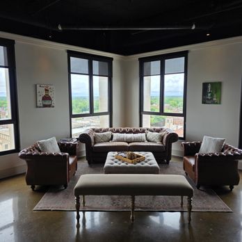 The Mane on Main - Venues & Event Spaces Near Me - Lexington, Kentucky The Mane on Main - Venues & Event Spaces Near Me - Lexington, Kentucky