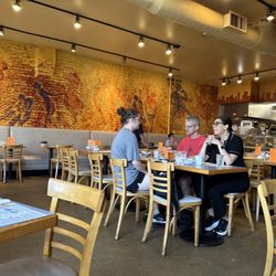 Ann Sather Restaurant & Catering - Ann Sather's second location. More like a simple cafe than the other location that's more like a breakfast diner.