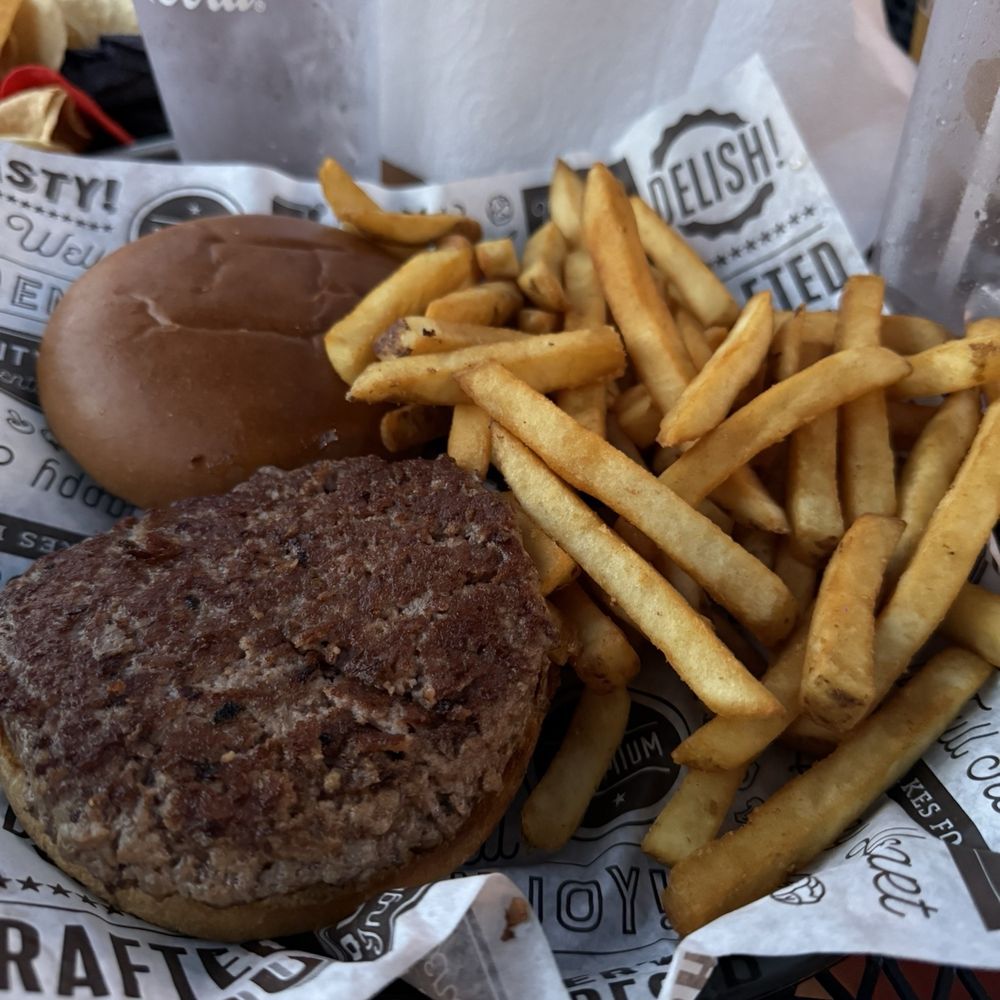 Compass Fire Grill & Tavern - Hamburger and fries - Breakfast & Brunch Near Me - Royal, Arkansas